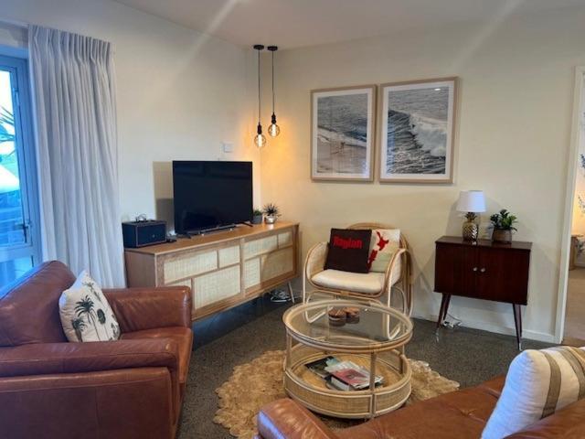 Longitude Apartments רגלאן מראה חיצוני תמונה